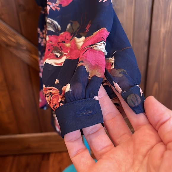 Blue and floral Dress Size Small - Picture 4 of 9